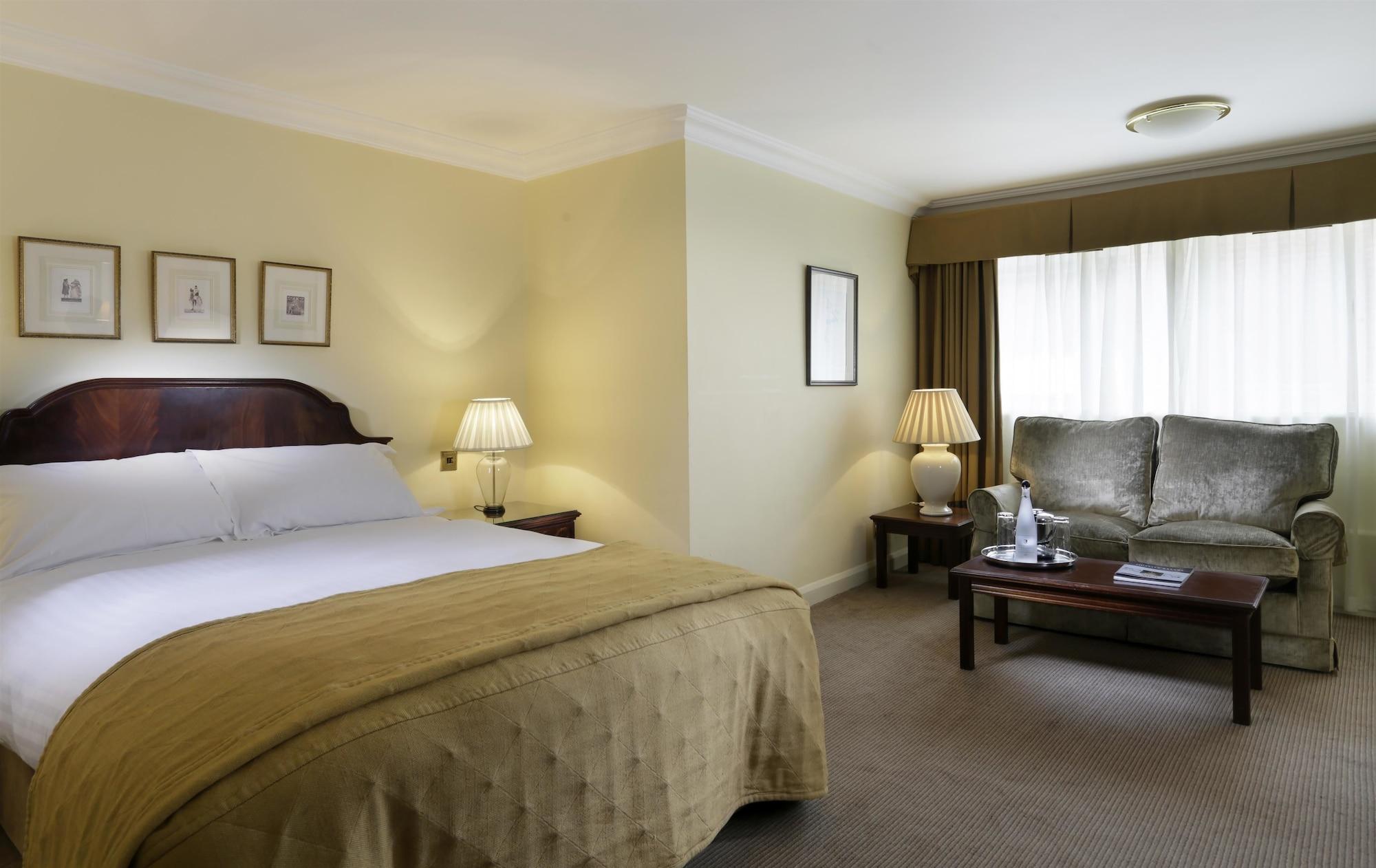 Macdonald Alveston Manor Hotel & Spa Stratford-upon-Avon Exterior foto