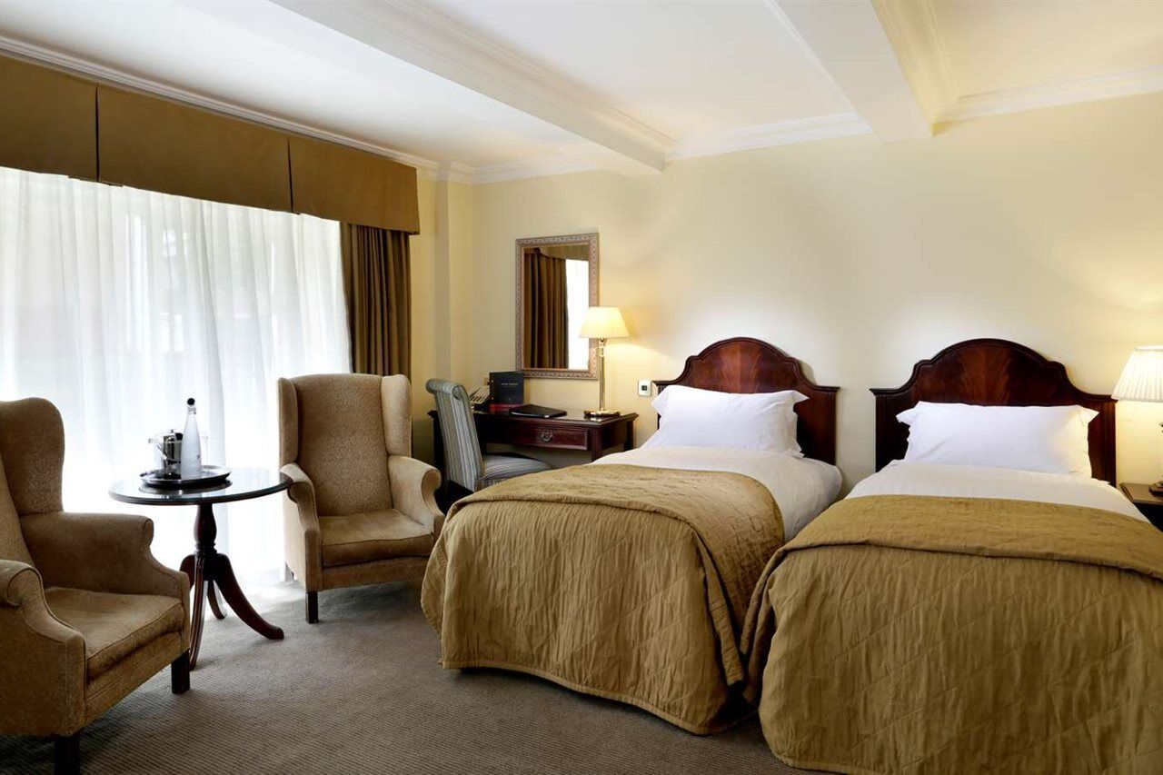 Macdonald Alveston Manor Hotel & Spa Stratford-upon-Avon Exterior foto