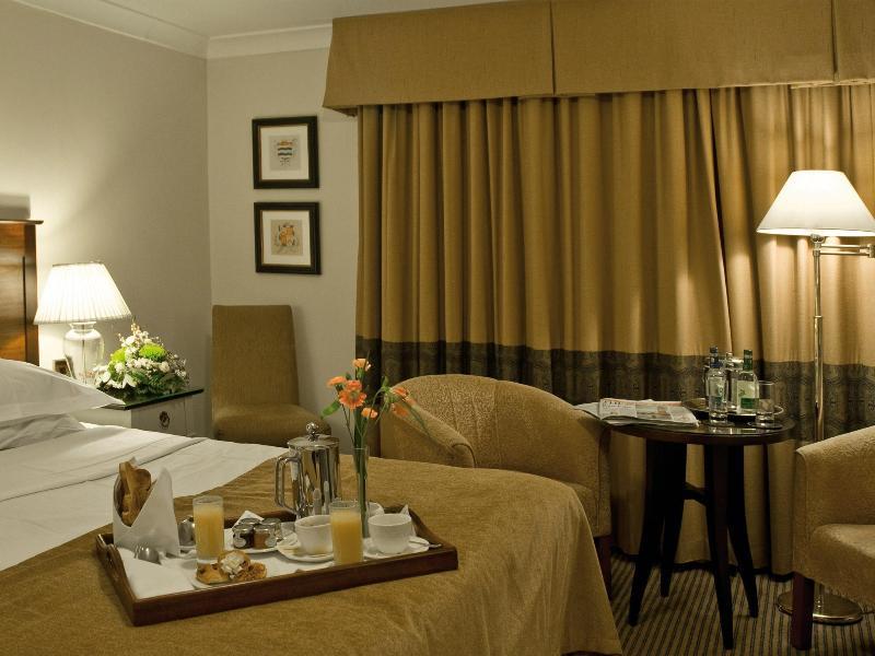Macdonald Alveston Manor Hotel & Spa Stratford-upon-Avon Exterior foto